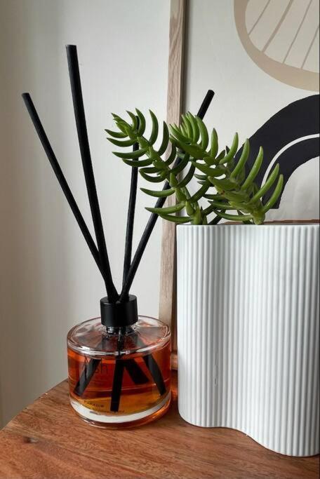The Pas.Coe - A Stylish 1 Bedroom Unit With Free Parking. Melbourne Eksteriør bilde