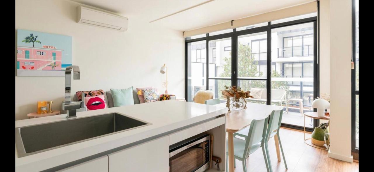 The Pas.Coe - A Stylish 1 Bedroom Unit With Free Parking. Melbourne Eksteriør bilde
